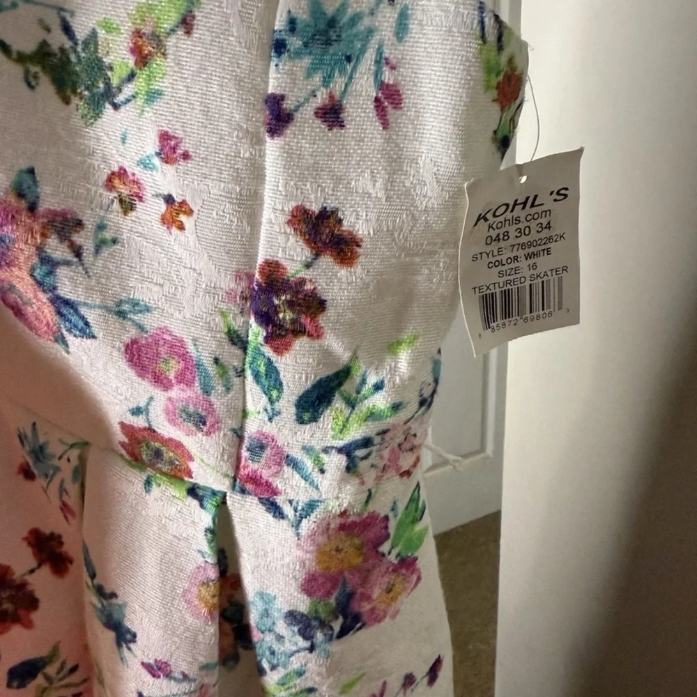 Kohl's Pink and Purple A-Line Sundress Sleeveless Scoop Neck size 16 kids 
Mtp24 - Picture 4 of 7